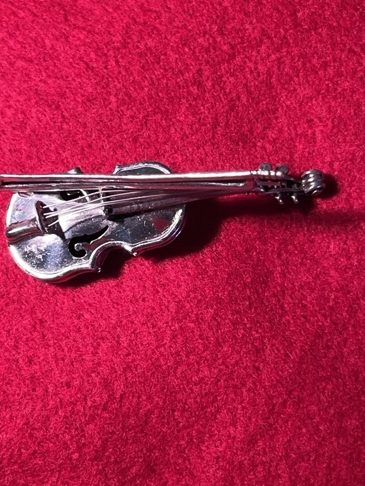 small silver violin w/ attached bow 2 1/4" 925