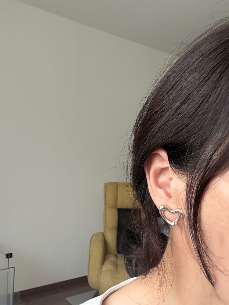 TIFFANY earring, single earring, heart design.