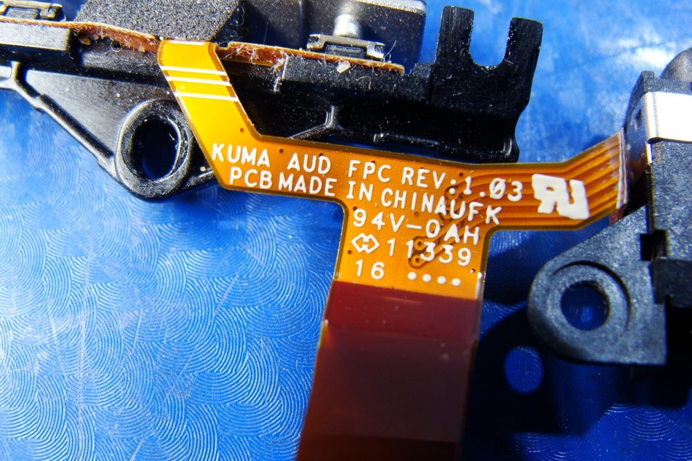 Microsoft Surface Pro 2 1601 10.6"Genuine Audio Jack Volume Button Board w/Cable