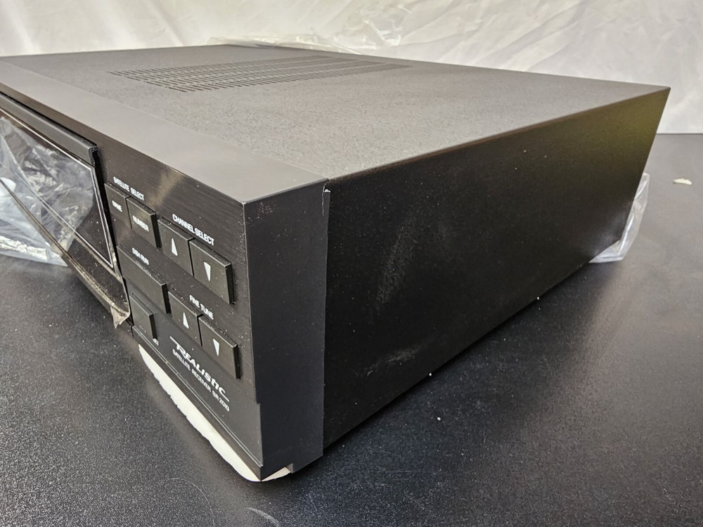 Realistic Satellite Receiver SR 2010