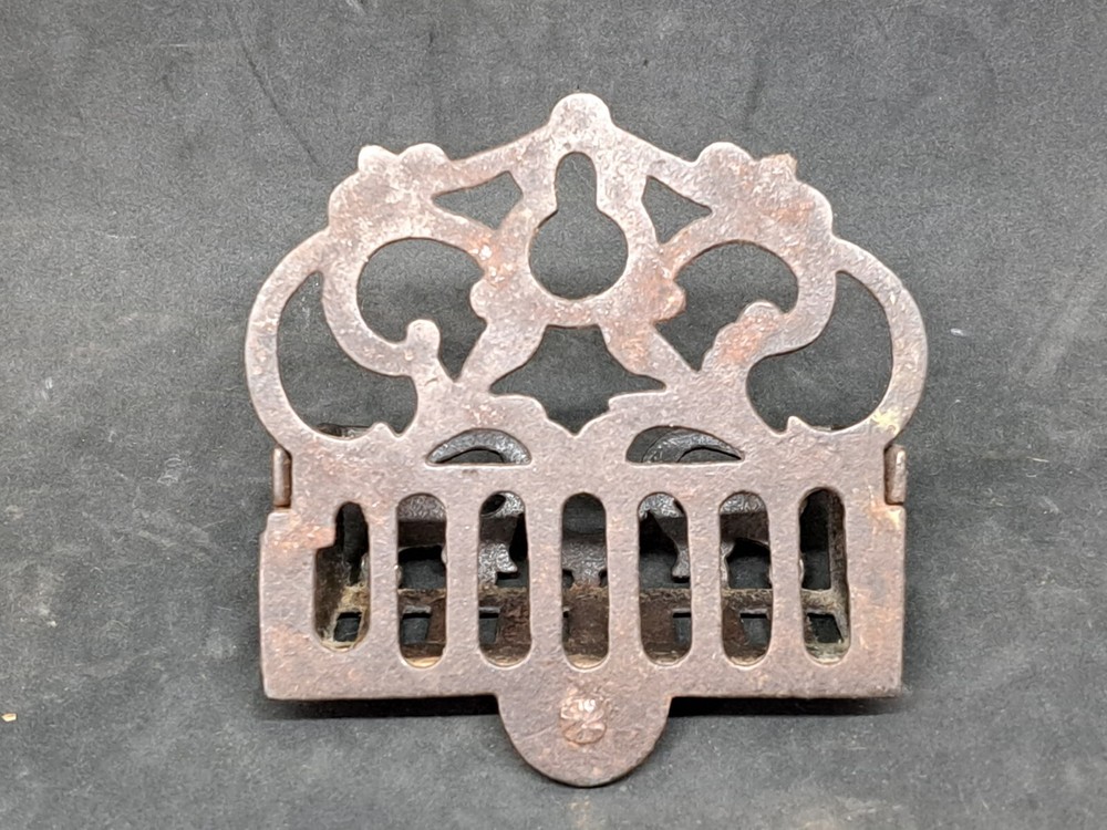 Cast Match Holder