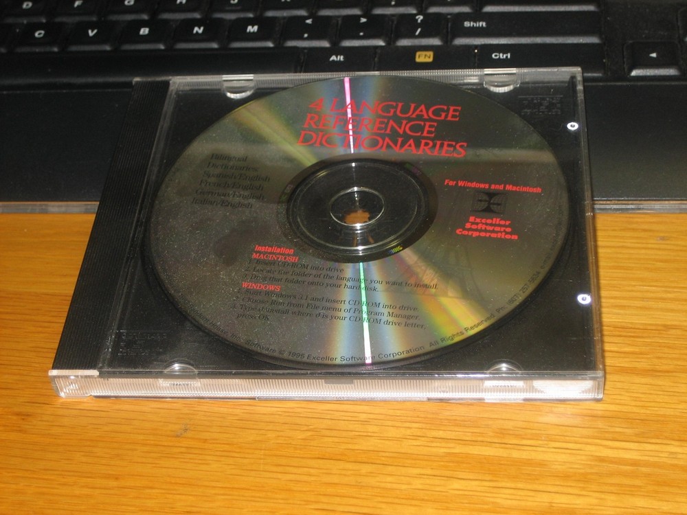 4 LANGUAGE REFERENCE DICTIONARIES CD-ROM WIND/MAC EXCELLER SOFTWARE 1995