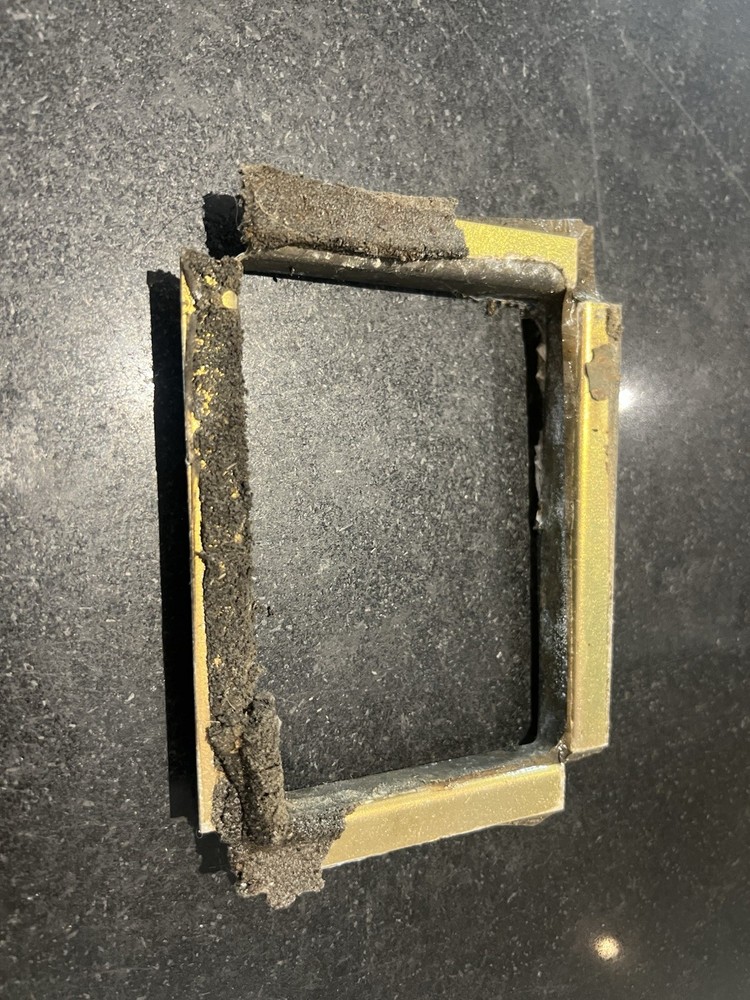 Defender Dash Vent Flange