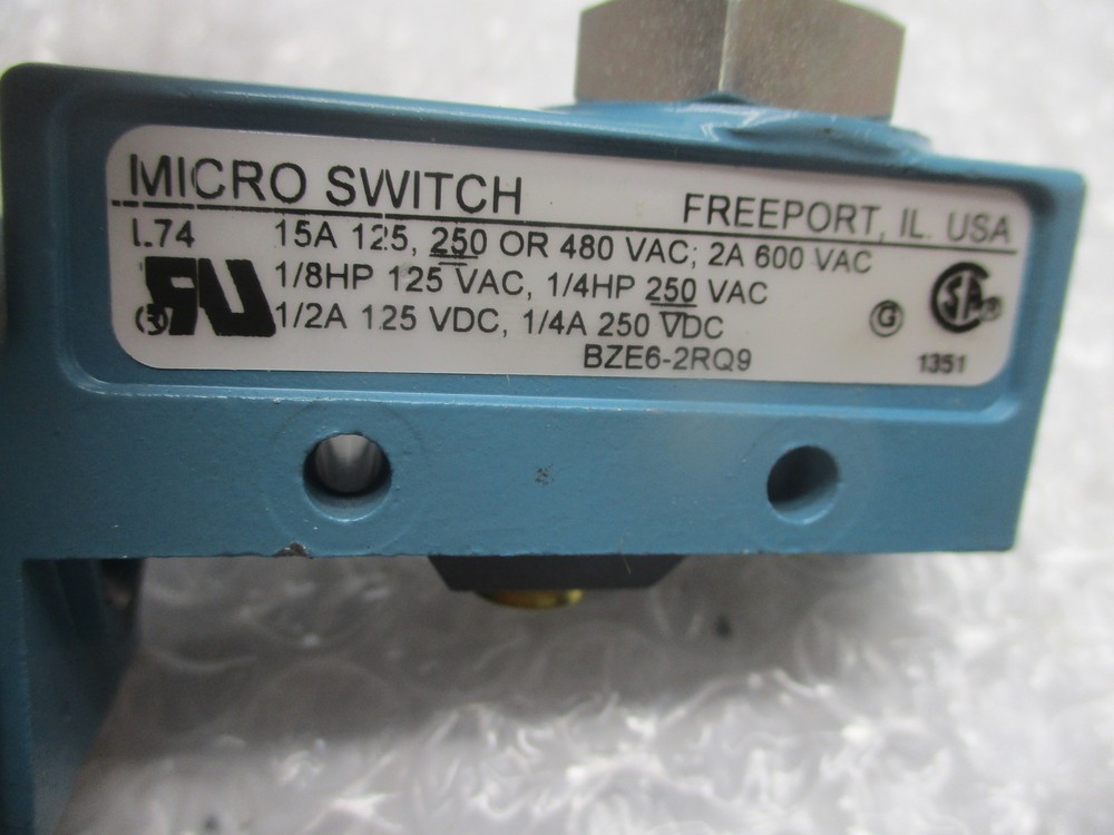 MICROSWITCH BZE6-2RQ9 SWITCH (AS PICTURED) NSNP