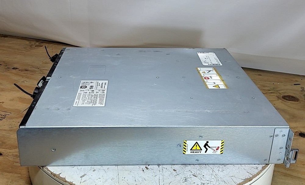 EMC EPE 900-541-006 12-Bay Storage Array SEE NOTES