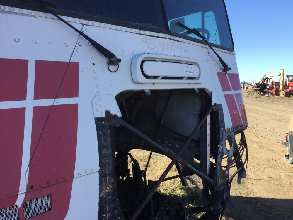 Freightliner FLB STEEL UPPER CENTER Panel