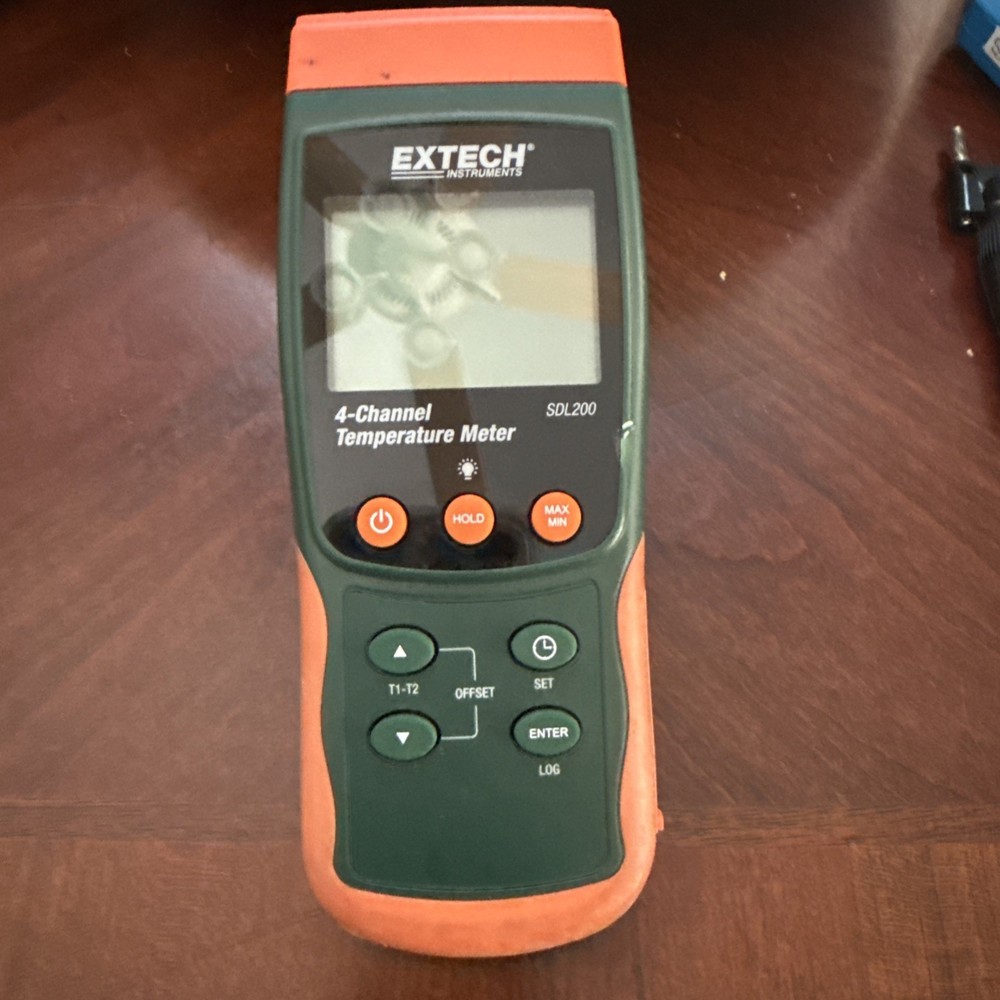 EXTECH INSTRUMENTS SDL200 Quad Channel Temperature Meter