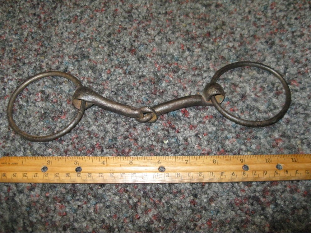 Old Snaffle bit well used no marks 5.75 wall decor?