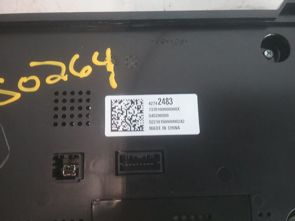 2021-2022 Chevy Trailblazer 8 in. Display Screen and Control Panel w/Navigation