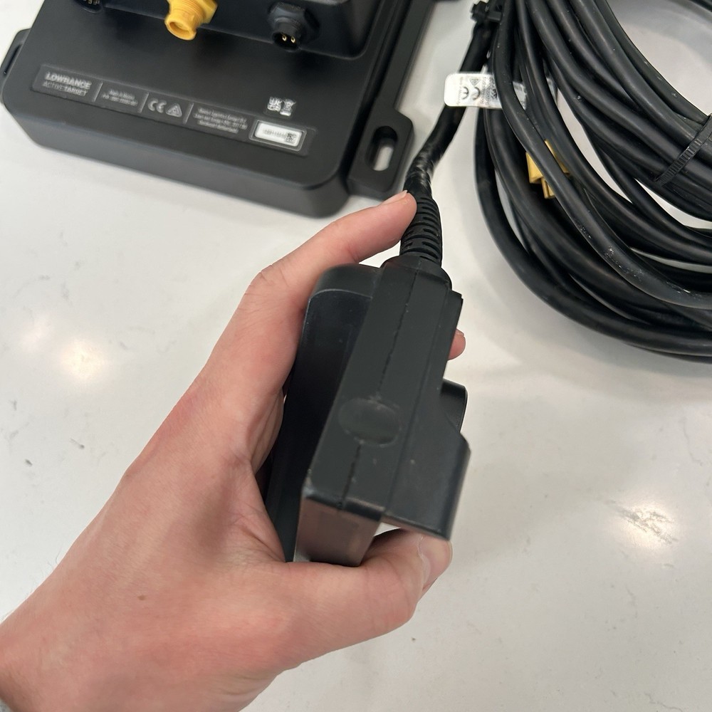 Lowrance Active Target 1 Sonar System Black Box And Transducer
