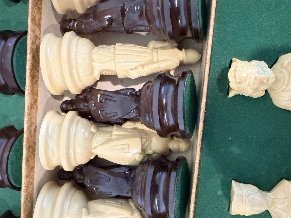 Vintage Renaissance Chess Set Figural E.S. Lowe Complete w Box Display Decor