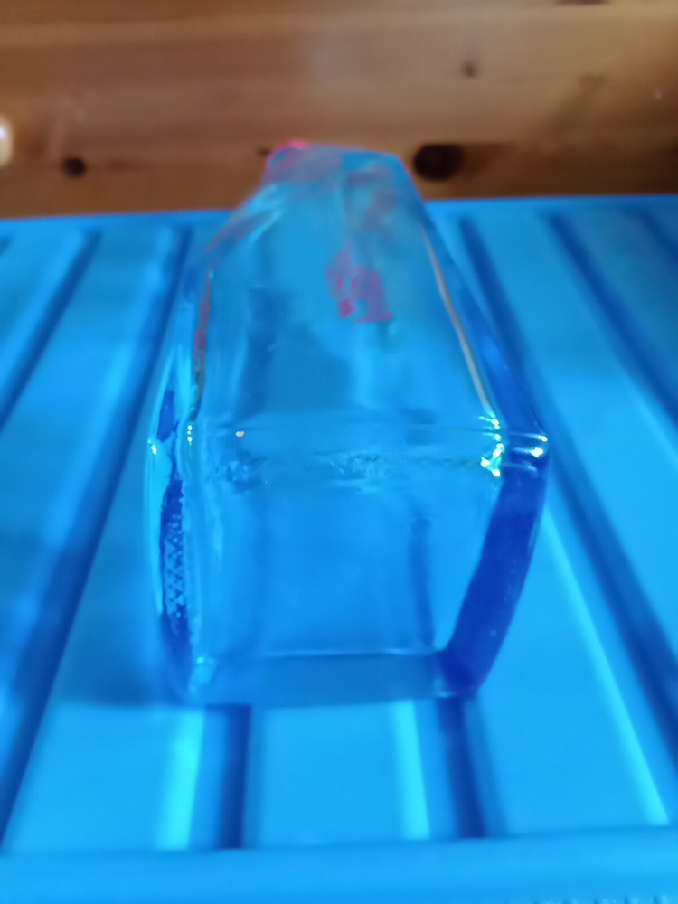 Vittel Year 2000 1 Litre Glass Bottle Empty excellent condition Vittel