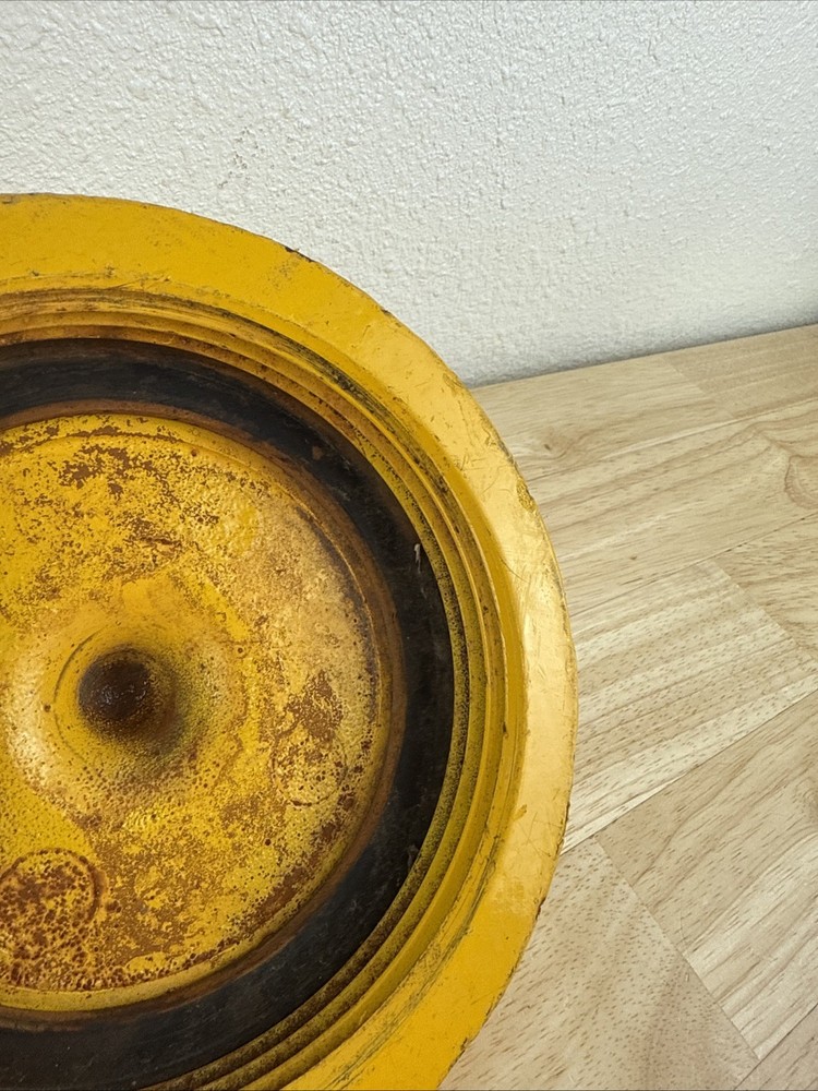 Fire Hydrant Cap With Chain Yellow Color Cast Iron