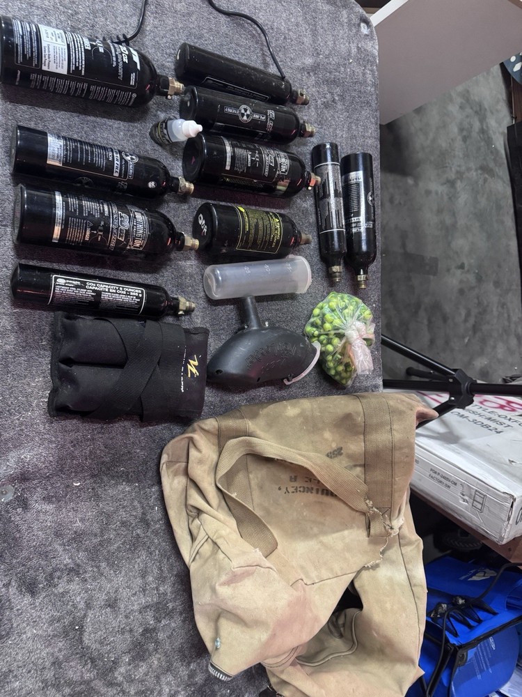 Paintball Gun and Accessories Pre-owned