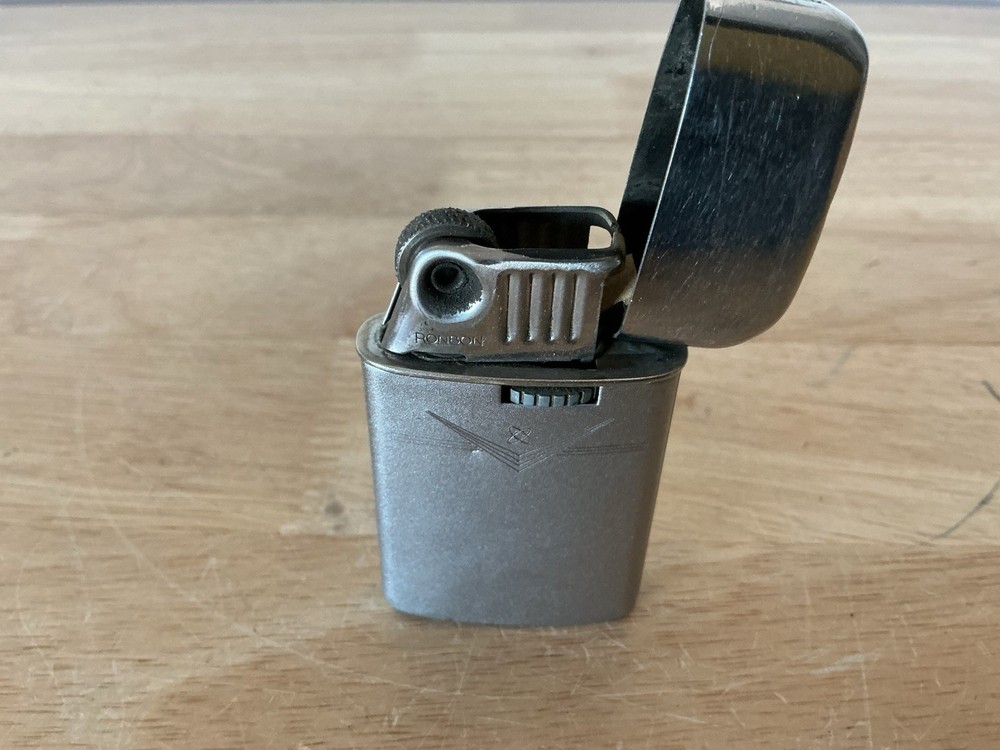 Vtg Ronson Varaflame Lighter Un Tested