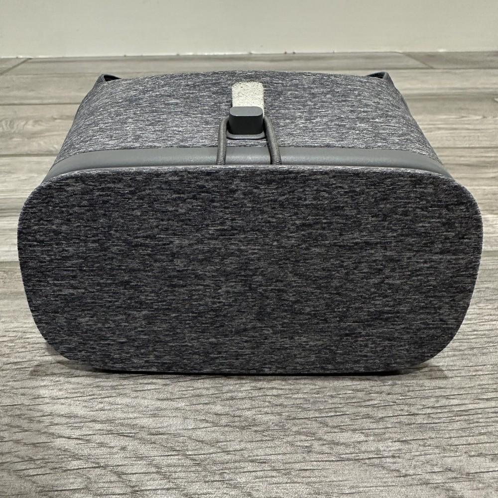 Google Daydream View VR Headset Slate Grey Virtual Reality Remote Control