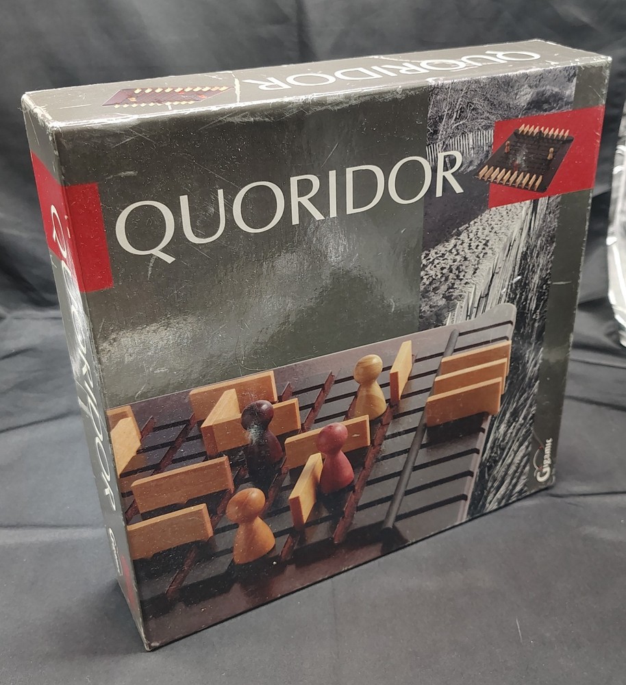 Quoridor board game from Gigamic -- 100% complete