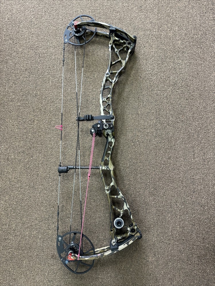 Bowtech SS34 Right Hand 70 Pound Bottomland Camo