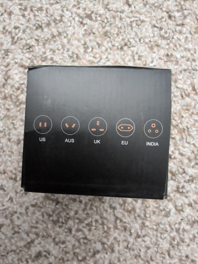 TecPearl - Universal Travel Adapter