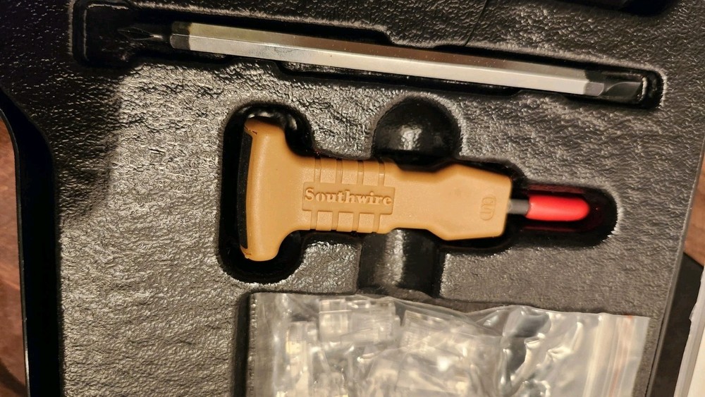 Network Tool Kit for Data Cable Terminating KIT-TP1 Southwire