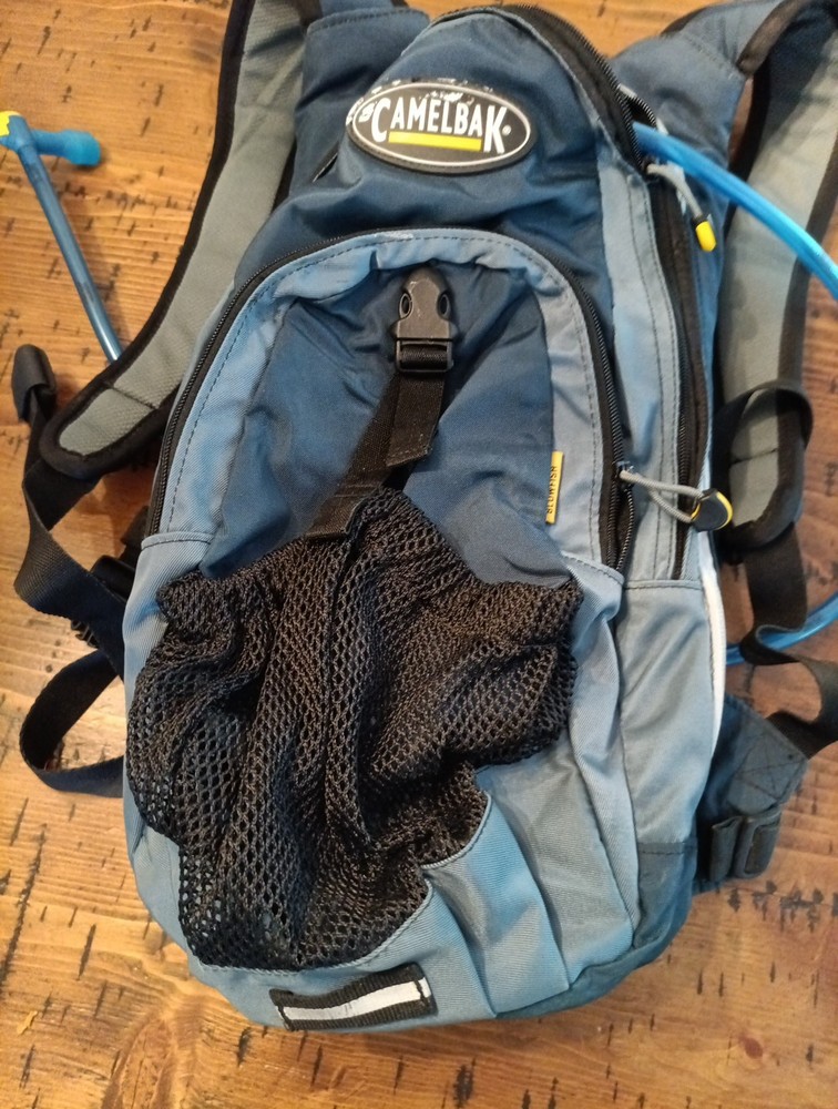 CAMELBAK Blowfish Hydration Backpack With Bladder Blue/Black 80 OZ S11