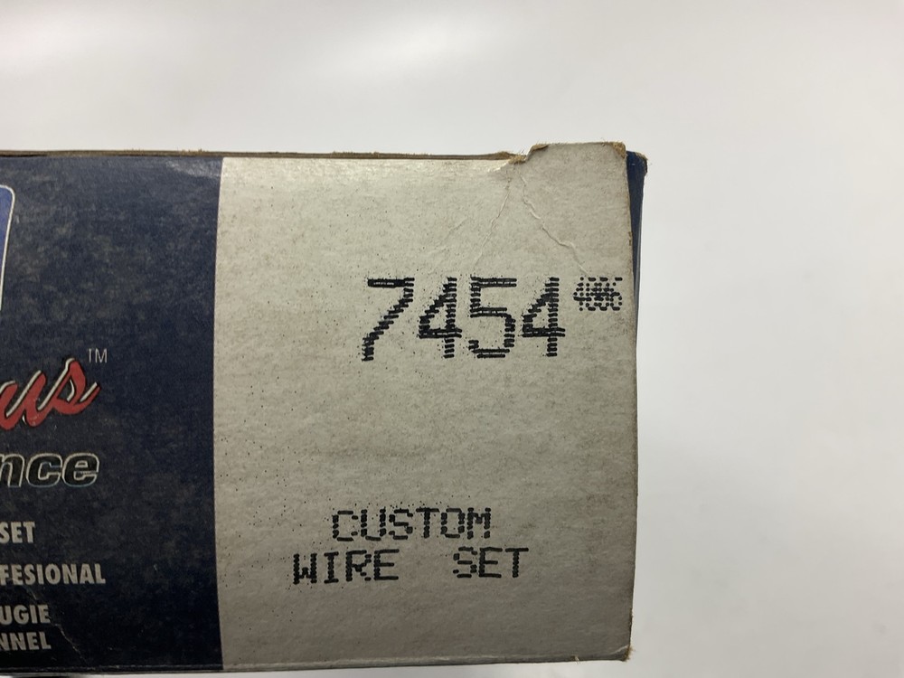 Standard Motor Products 7454 Ignition Spark Plug Wire Set