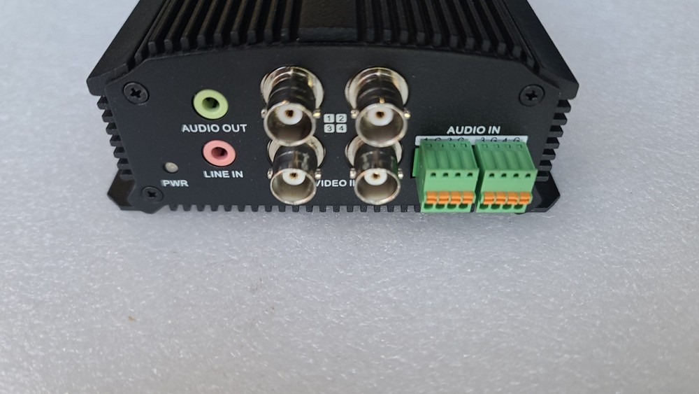 exacqVision Digital Video Server E-ADE4C 4 Channel Analog Video Encoder