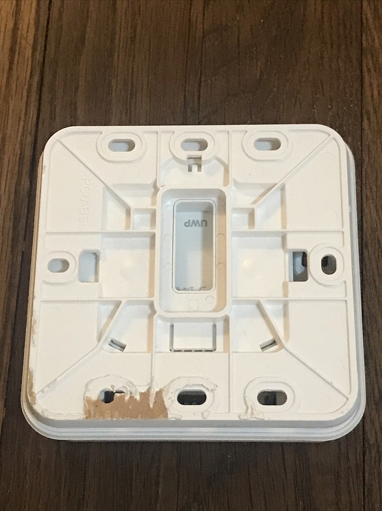 Honeywell T4 Pro Programmable Thermostat - TH4110U2005/U