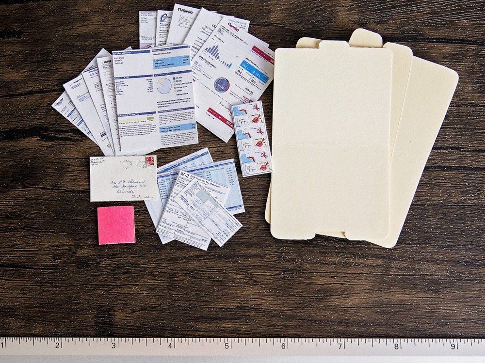 1/6 Scale Miniature Office Set 2 - 3 File Folders, 14 Documents, 1 Sticky Notes