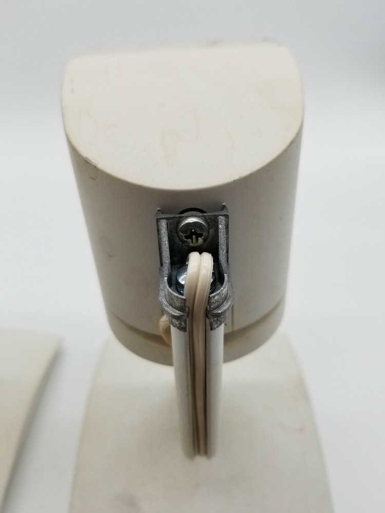 Bose Fresspace 3 Single Cube White Speakers