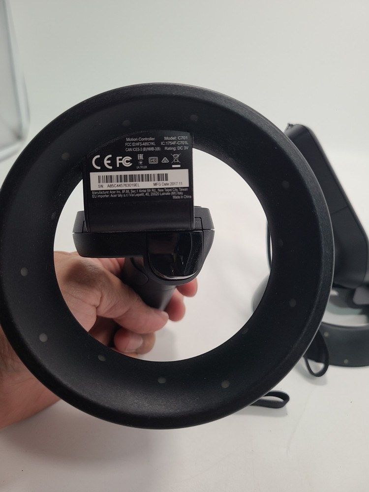 Acer Windows Mixed Reality VR Handheld Controllers C701 – Pair