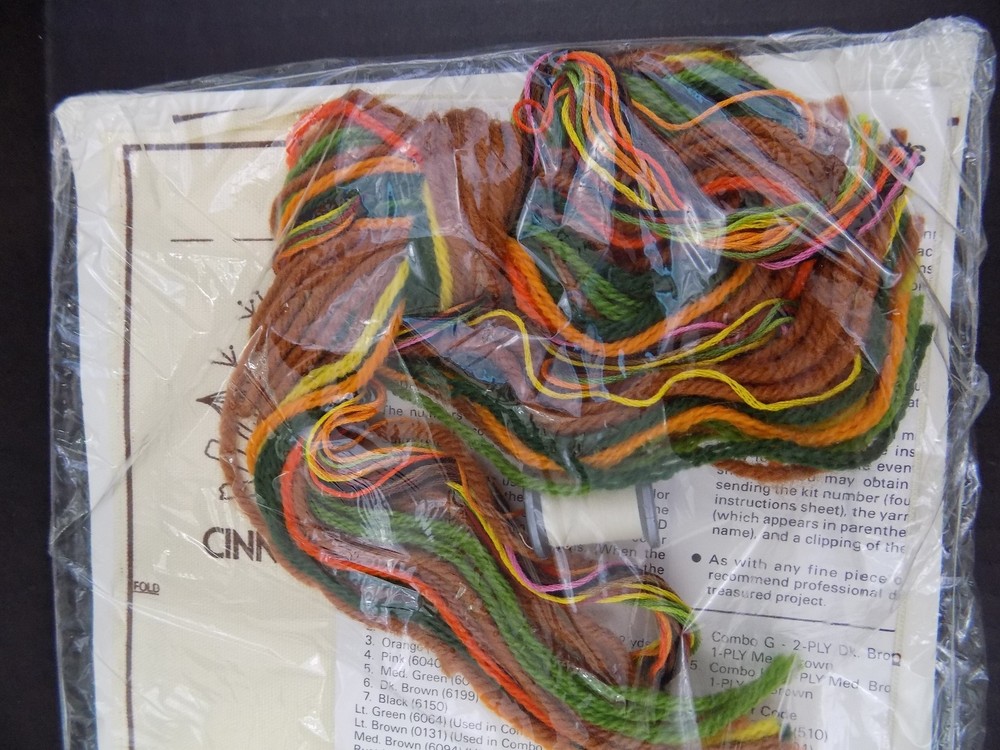 The Creative Circle "Kitchen Spice Sacks" #1925 Crewel Embroidery Kit - NEW