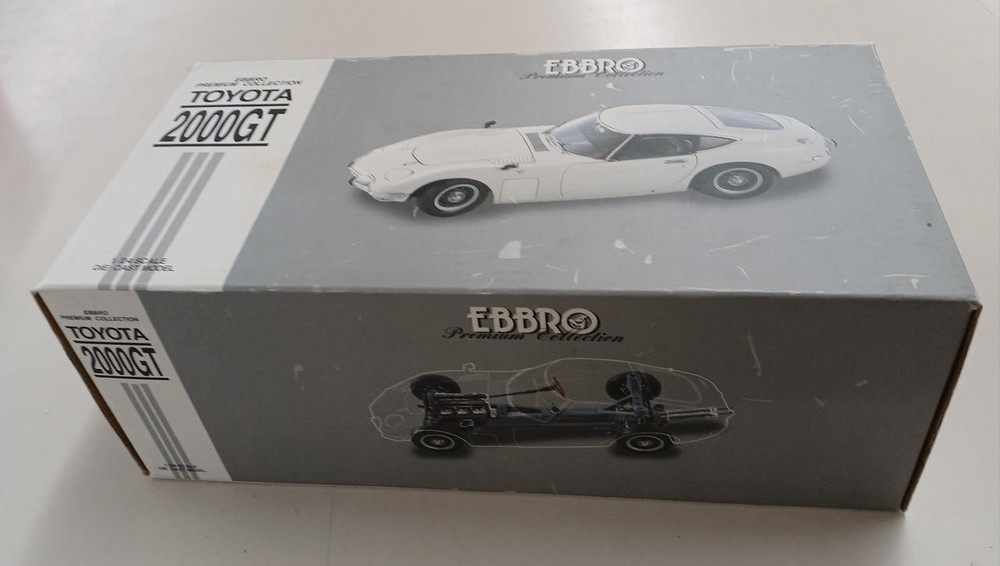 Ebbro 1/24 Toyota 2000Gt