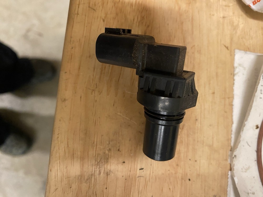 OEM SUZUKI CMP SENSOR PN# 33220-76G02 (B-150-2)