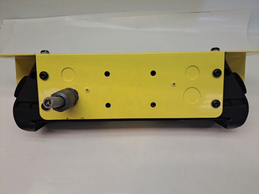 BANNER ENGINEERING STBVP6-RB1E02 with reset button USED