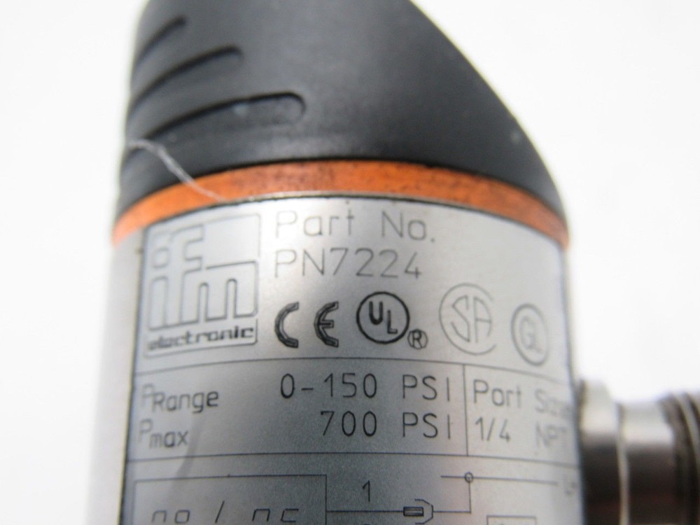 IFM Efector PN7224 Pressure Sensor Switch