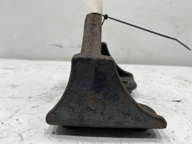 Freightliner MT55 Engine Mount 0130509001 (548-12964)