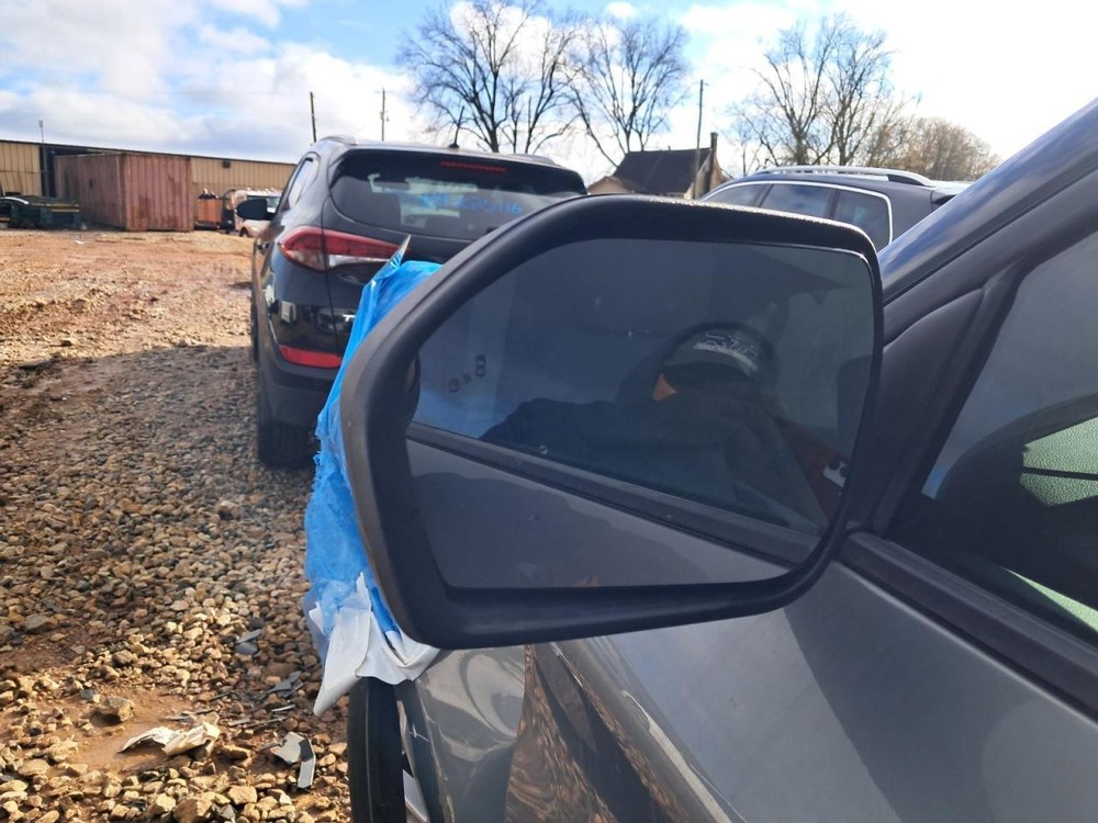 EXPLORER 2020 Glove Box 4885538