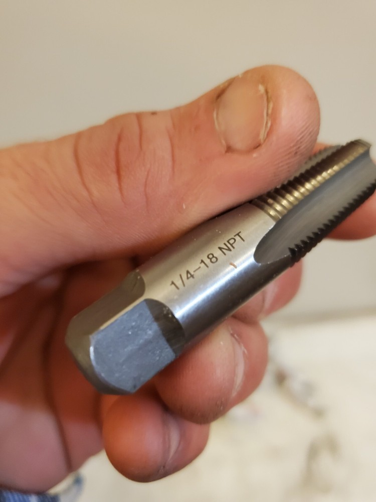 DWTPT 1/4 1/4-18 NPT Carbon Pipe Tap