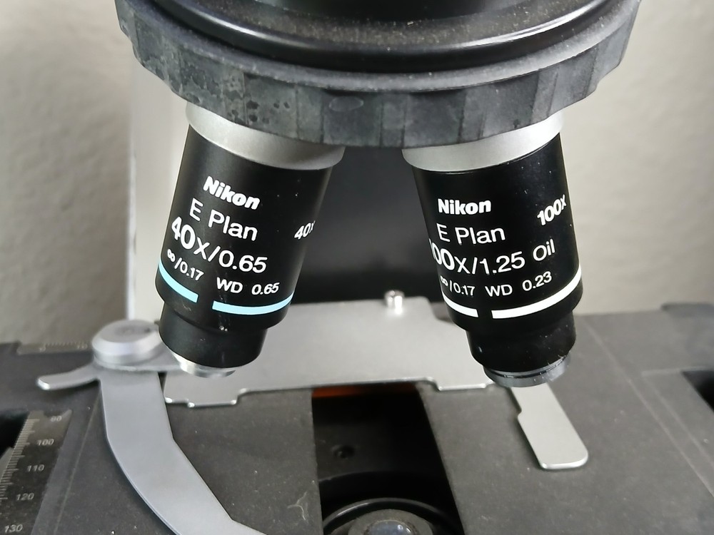 (2) Nikon Eclipse E200 Microscopes & E Plan 4 10 40 100X Oil Sets (No Heads)