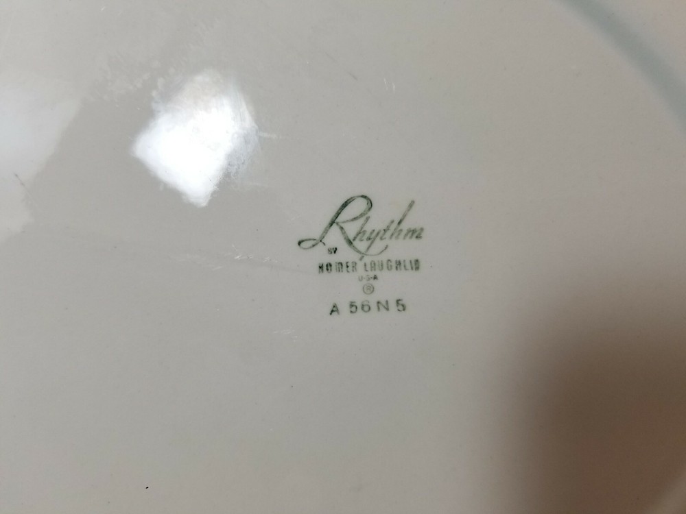 RY155 By Homer Laughlin, Rhythm 13 1/2" Platter