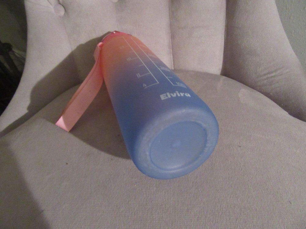 Super Clean Elvira Hydration Bottle 900 ml Nice Shape!