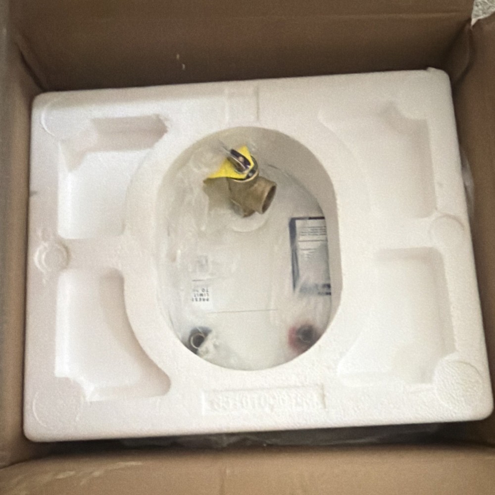 Bosch Mini-Tank ES4 Electric Compact 4 Gallon Storage Tank Water Heater