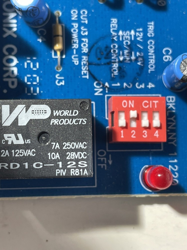 6062 Altronix Multi-Purpose Timer Module 12/24VDC NOS NOB