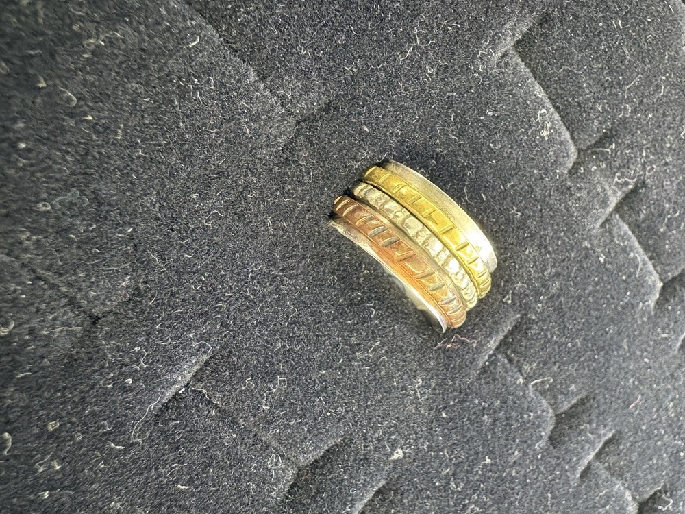 Native American sterling silver spinner ring, size 8, read item description
