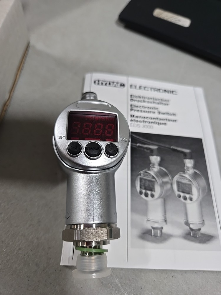 HYDAC ELECTRONIC PRESSURE SWITCH 176-190-001-V1 NEW