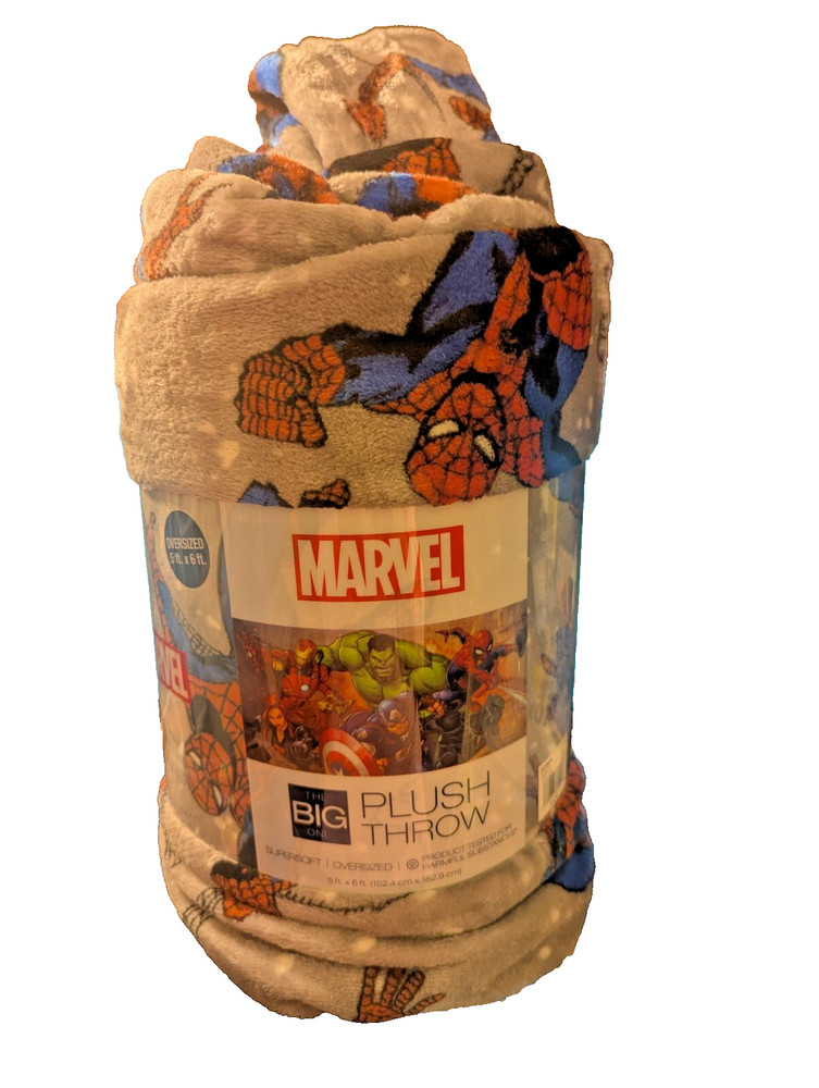 MARVEL -- SPIDERMAN - BIG PLUSH THROW  -  NEW -- 5' x 6'