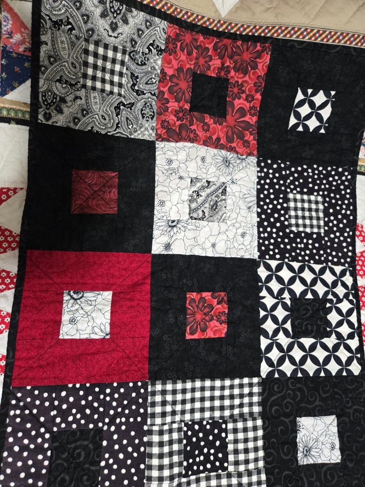 Handmade Quilted Patchwork Table Runner Black Red White Hearts 59x17"
