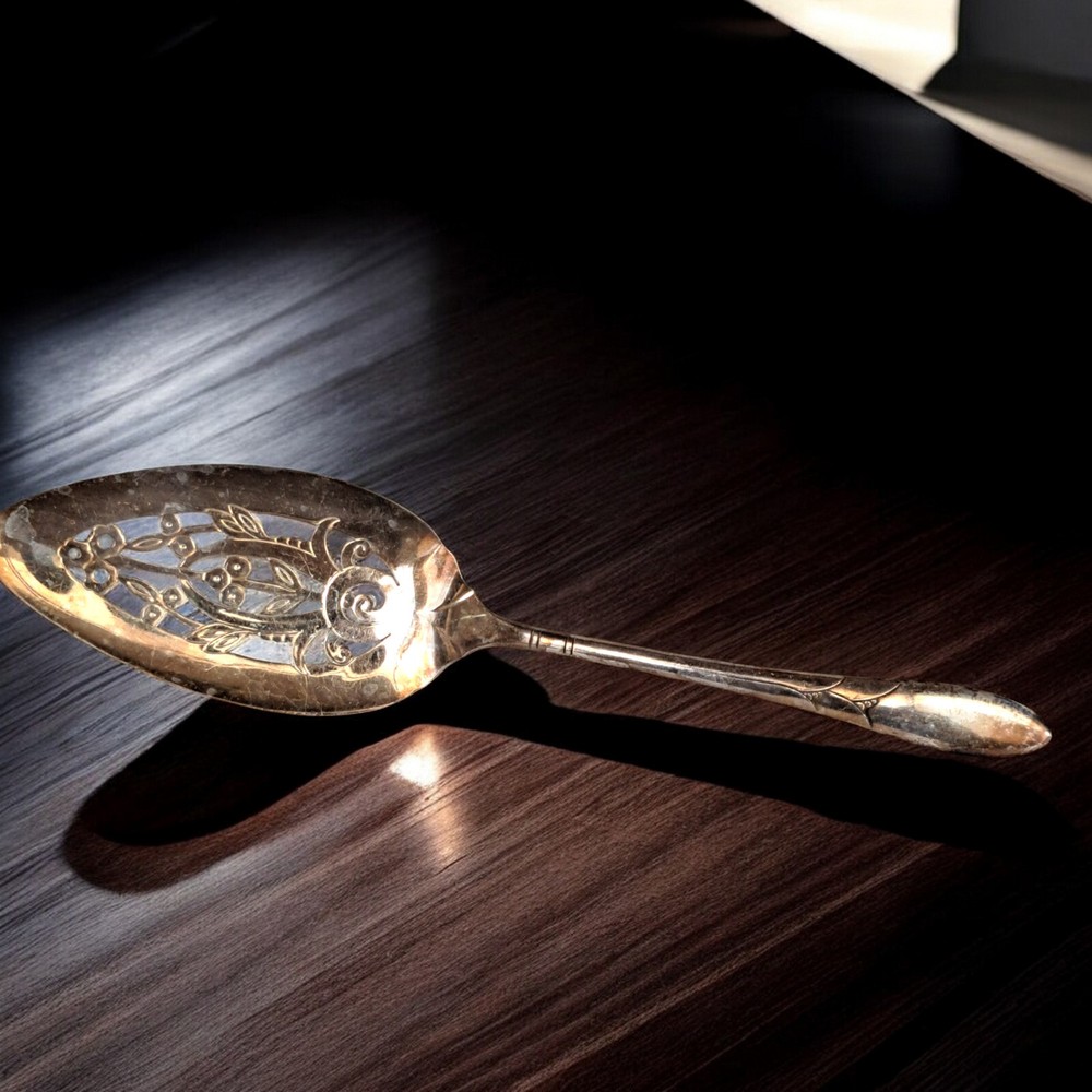 Community  Silverplate Pie / Cake Server  Floral Design