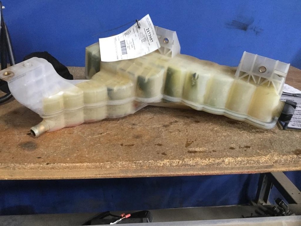For 2015 PETERBILT 579 RADIATOR OVERFLOW TANK ,  GA